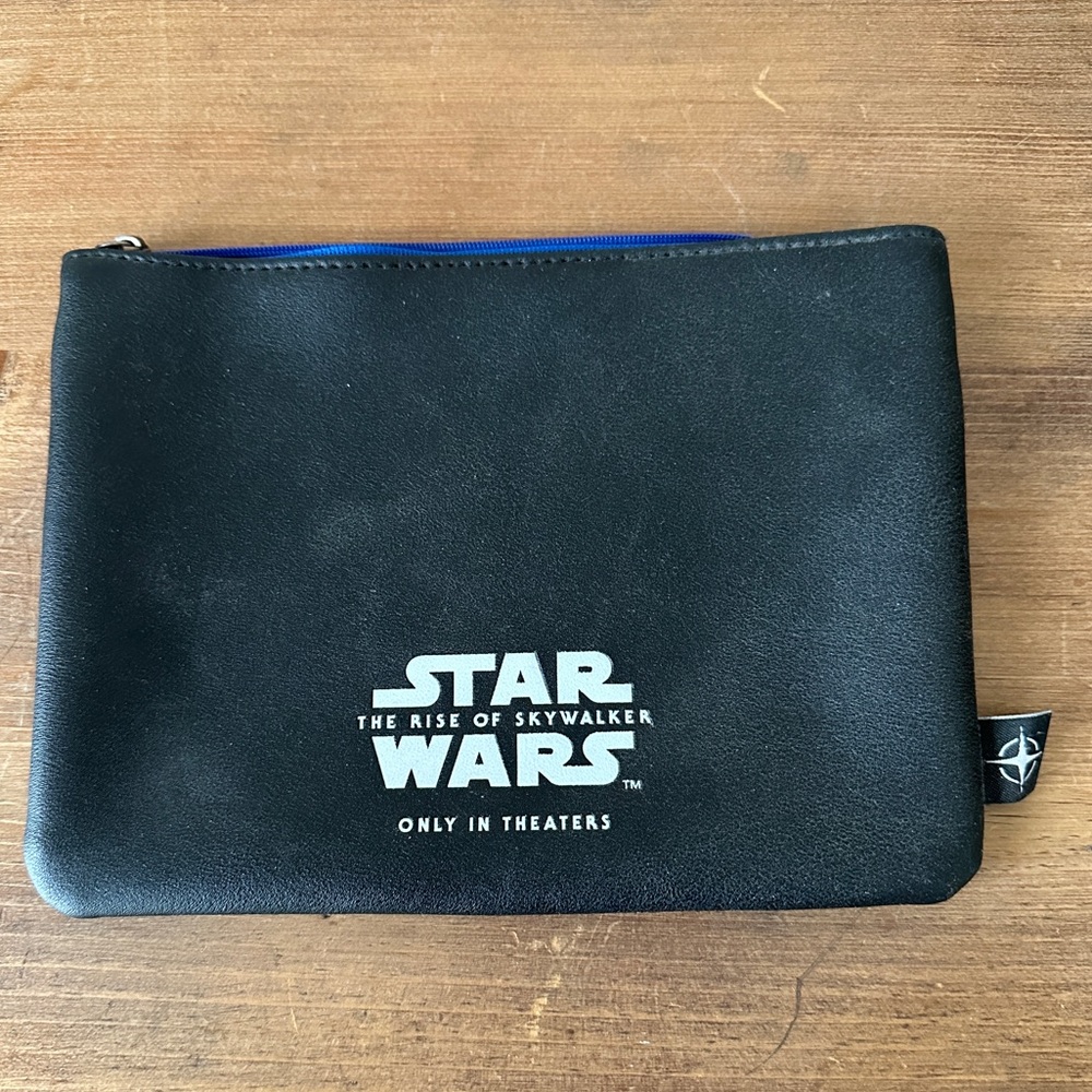 Star Wars Rise of Skywalker pouch